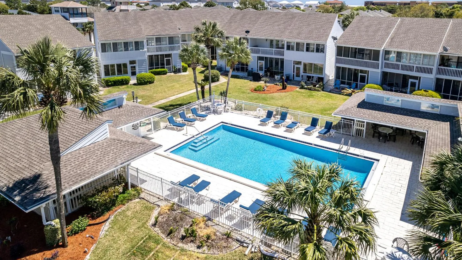 Sandpiper Cove 2119- By Holiday Isle Properties Destin